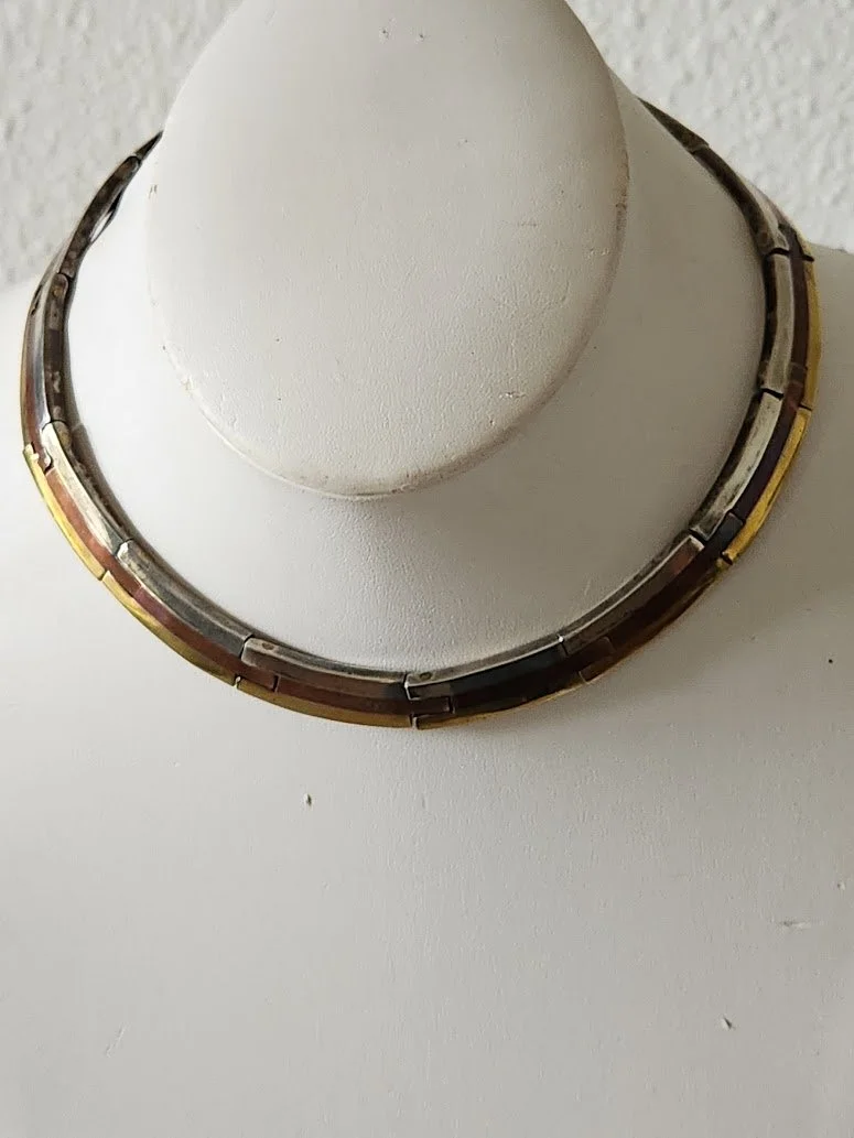 Los Castillo Choker 22.jpg