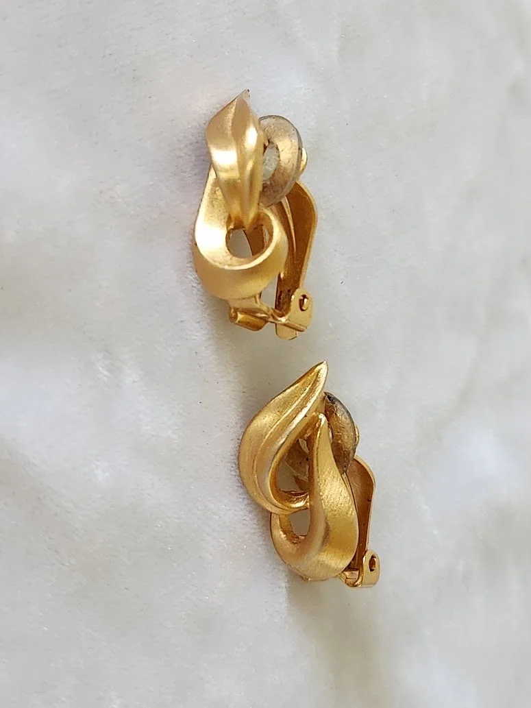 Anne Klein Flame Earrings 4.jpg