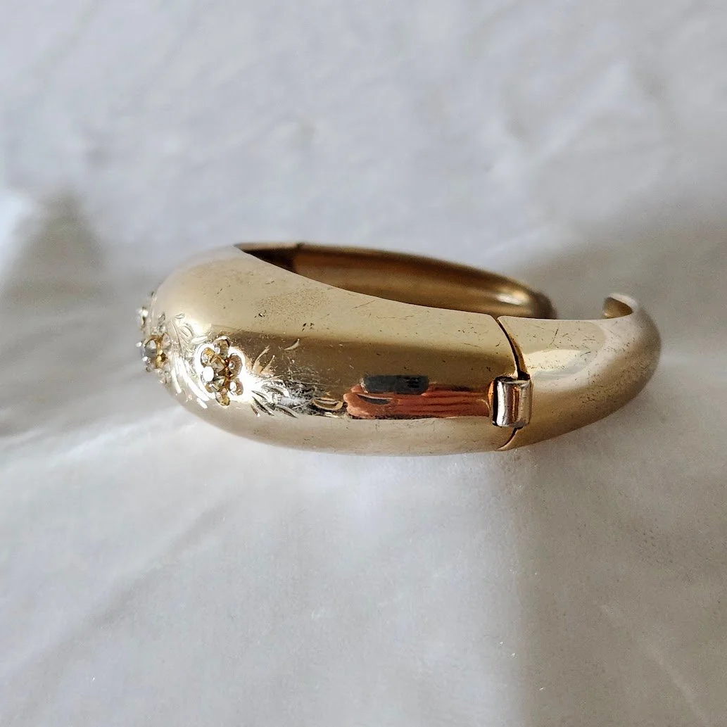 Coro Hinged Cuff w Rhinestones 7.jpg