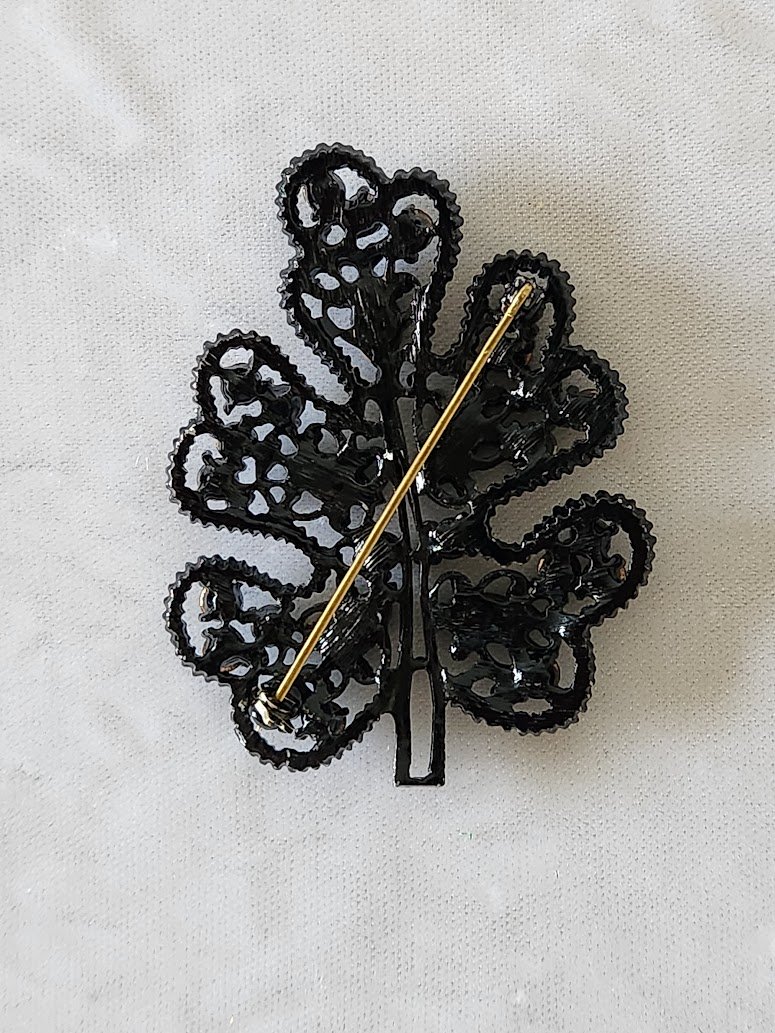 Black Glass Stones Leaf Brooch 8.jpg