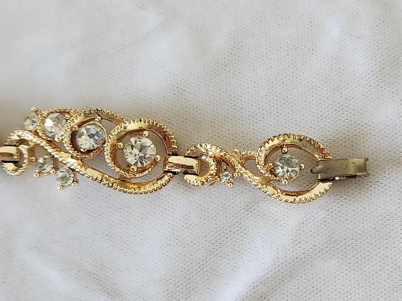 Golden RS Choker Bracelet Set 10.jpg