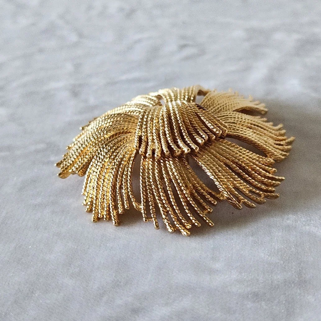 Monet Mop Brooch 3.jpg