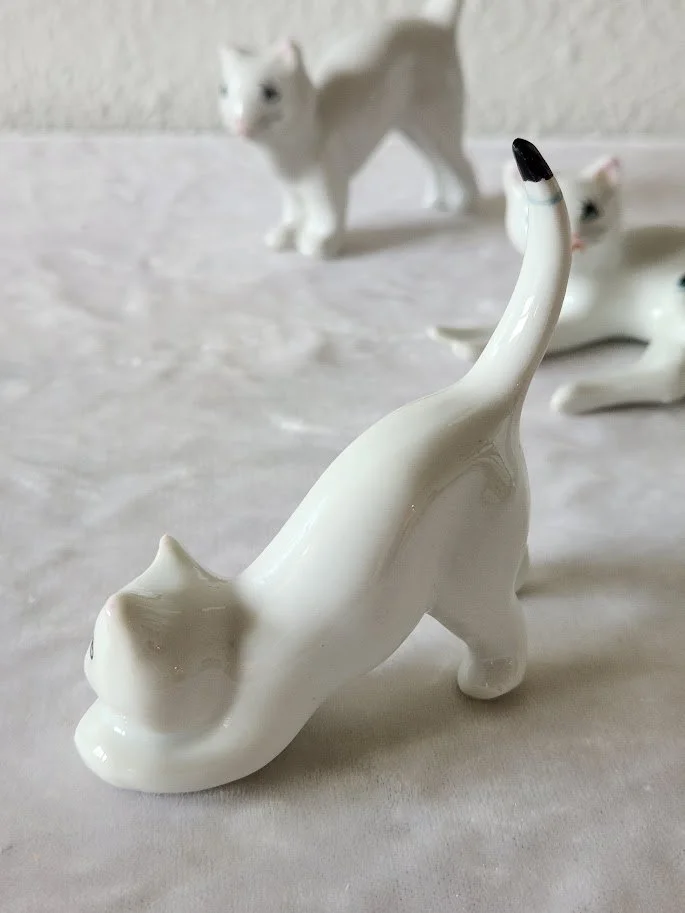 Three Cats 5.jpg