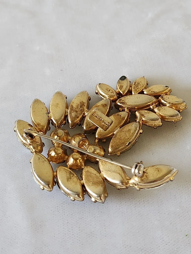 Garne RS Brooch 13.jpg