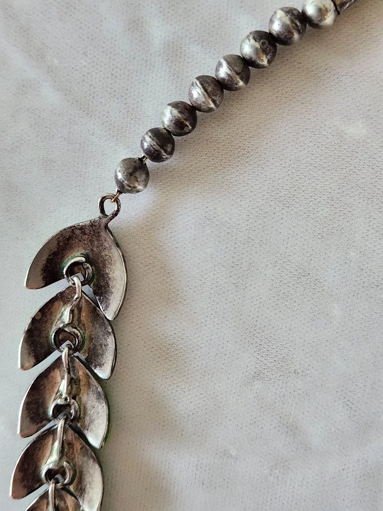 Carved Green Tuquoise Necklace 11.jpg