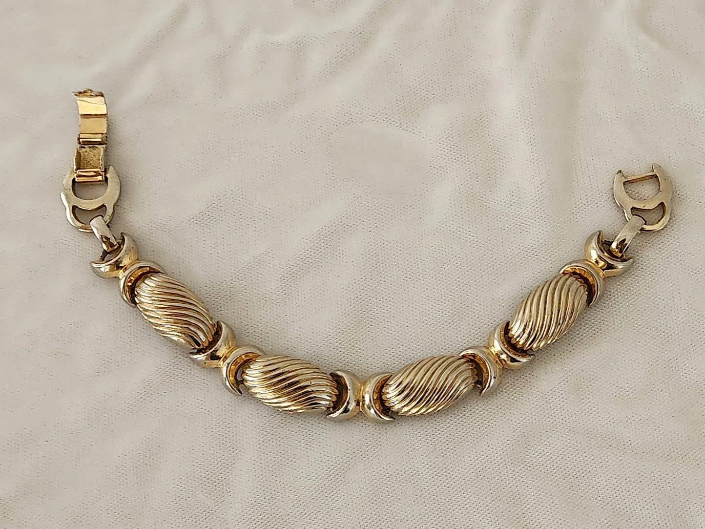 Golden Wave Link Bracelet 6.jpg