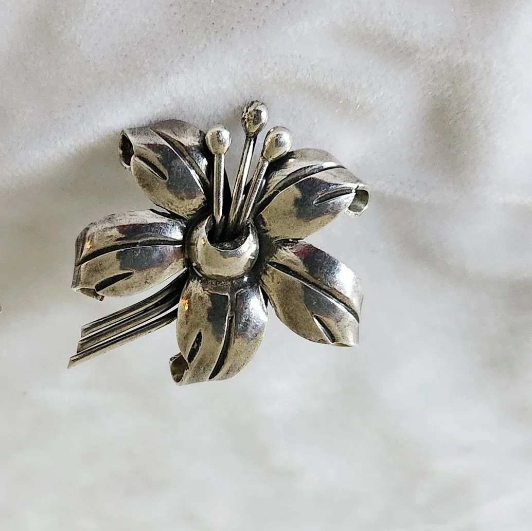 Mexican Silver Flower Earrings 2.jpg