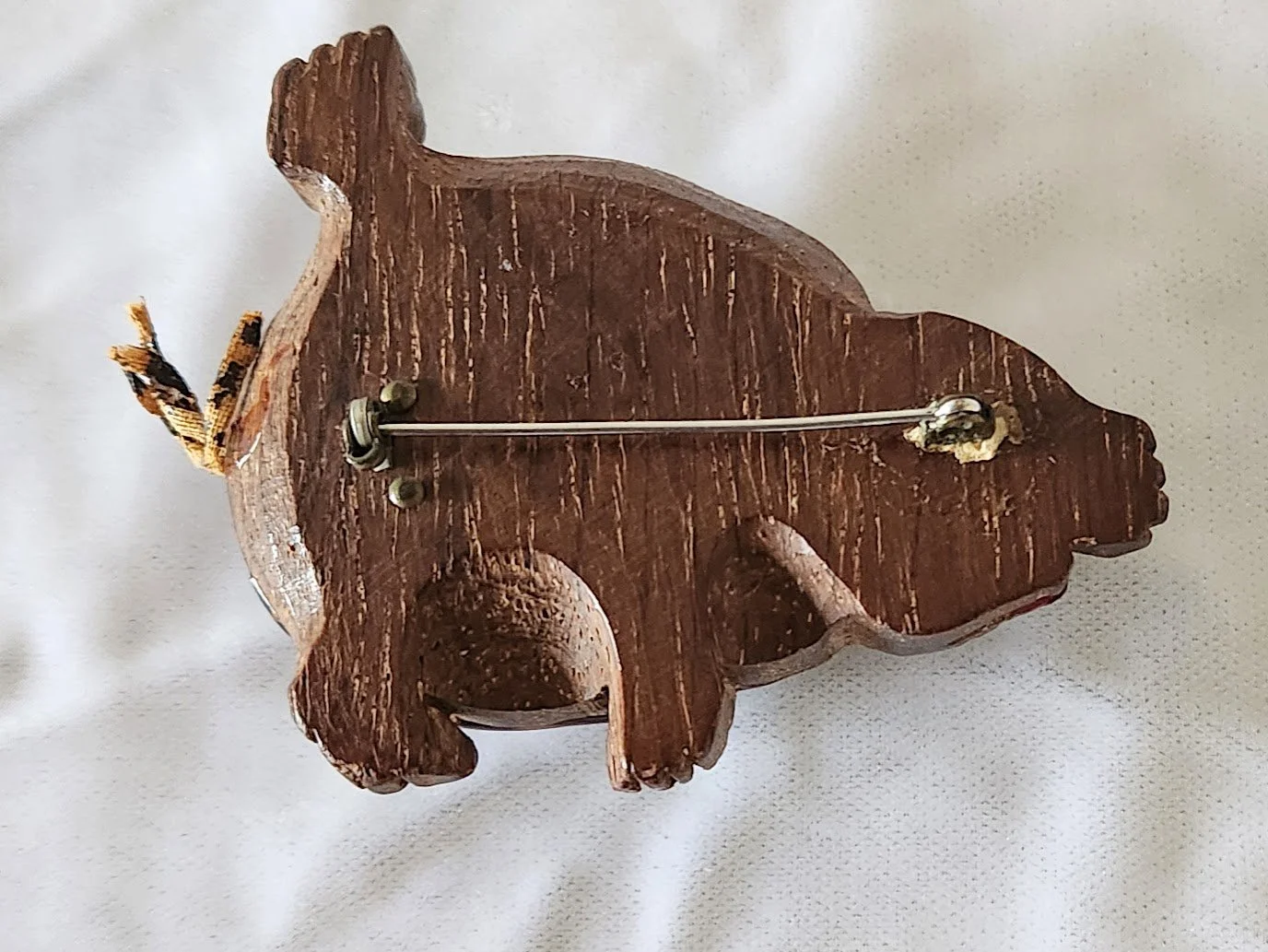 Bakelite & Wood Turtle Brooch 6.jpg