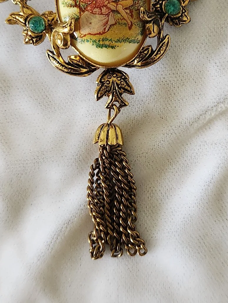 Courting Couple Brooch 3.jpg