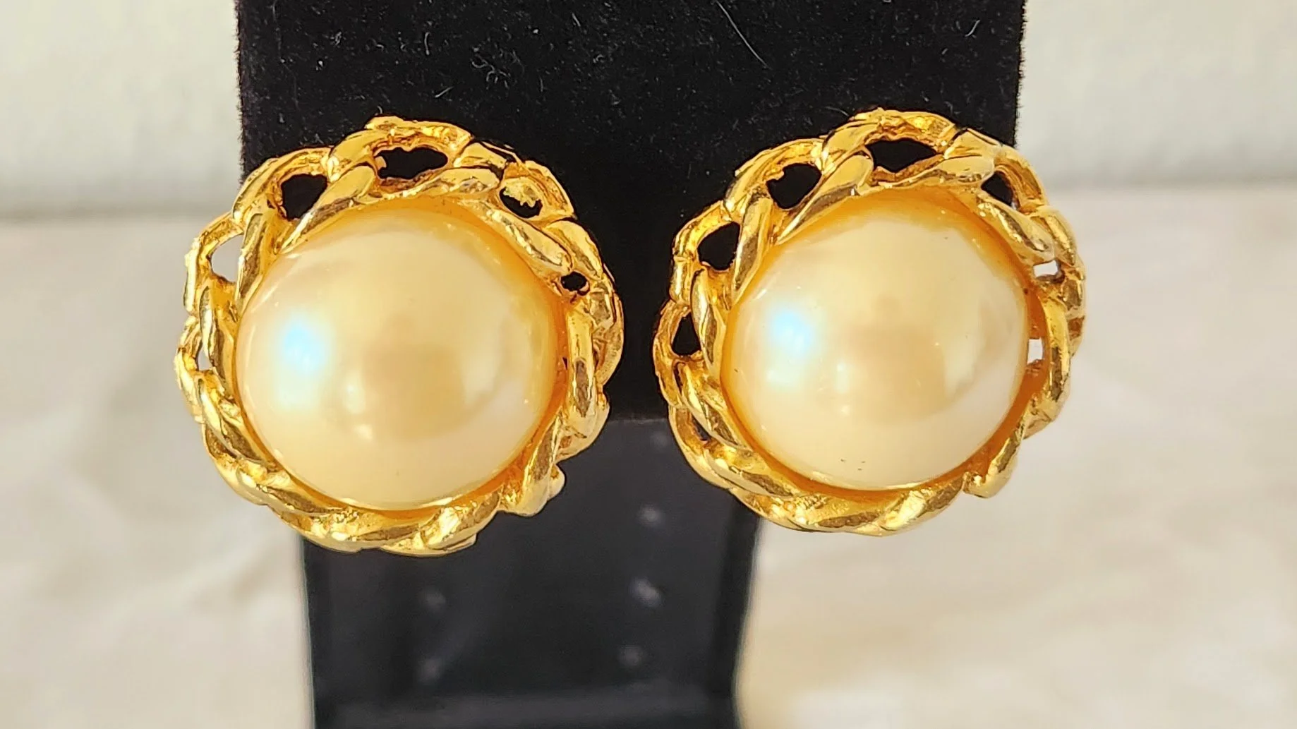 Big Pearl Earrings 3.jpg
