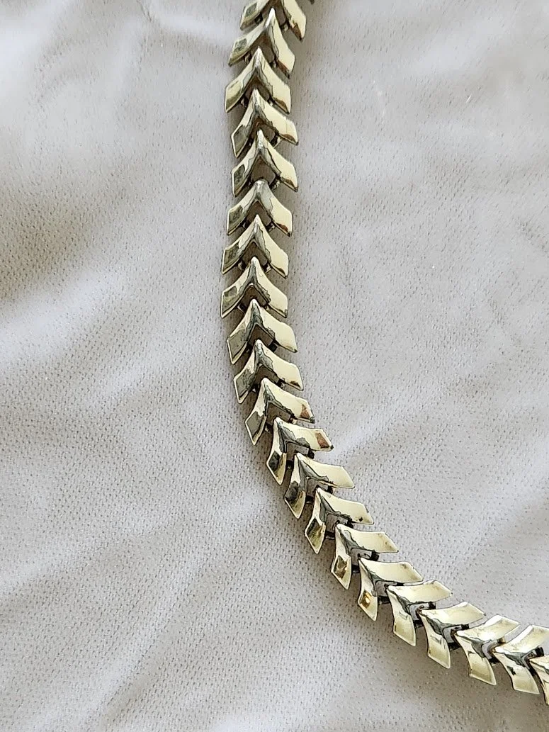 Silver Chevrons Choker Necklace 9.jpg