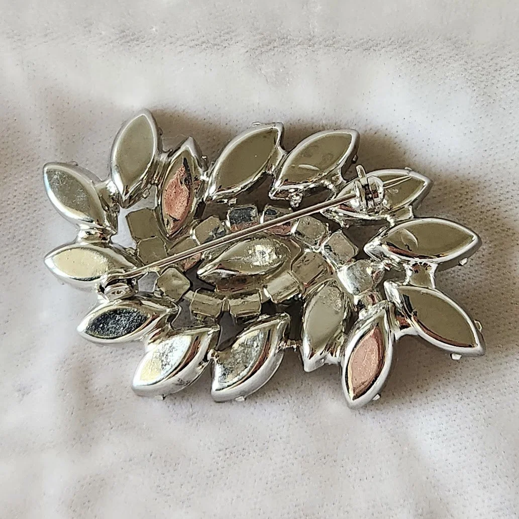 Green White RS Brooch 6.jpg