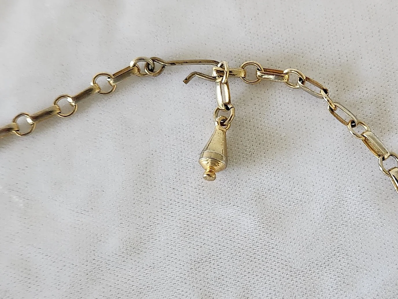 Golden RS Choker Bracelet Set 7.jpg