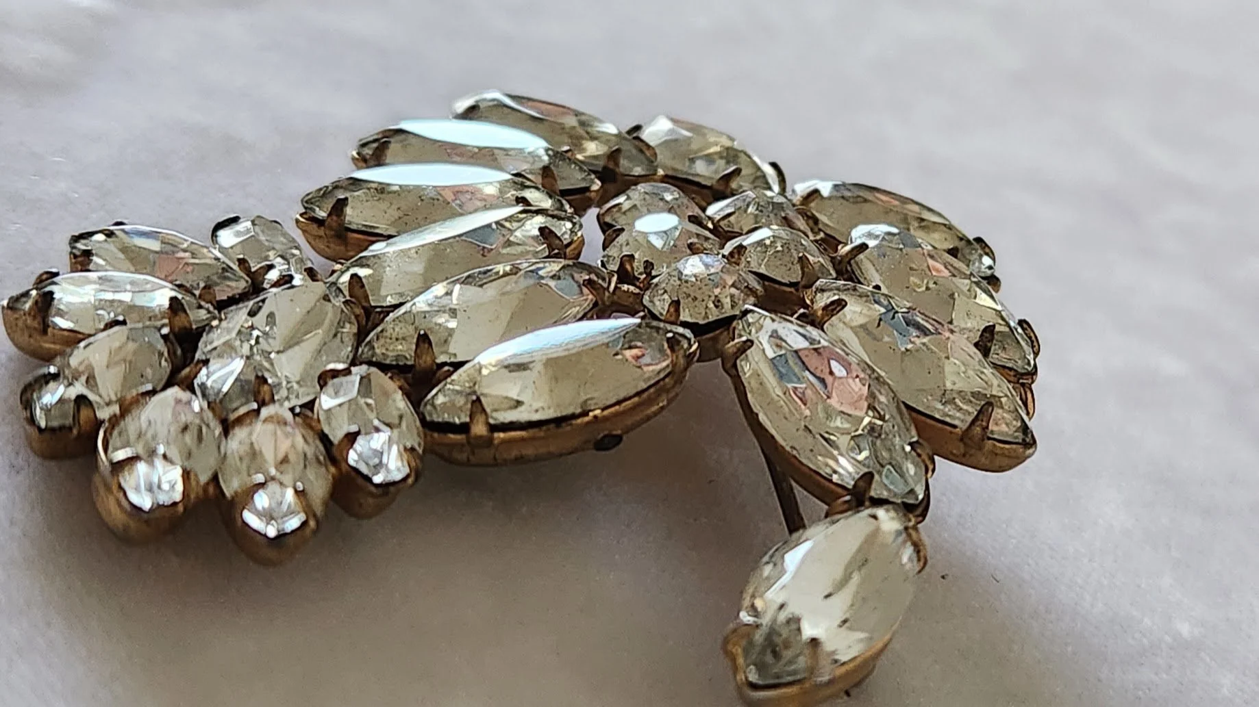 Garne RS Brooch 6.jpg