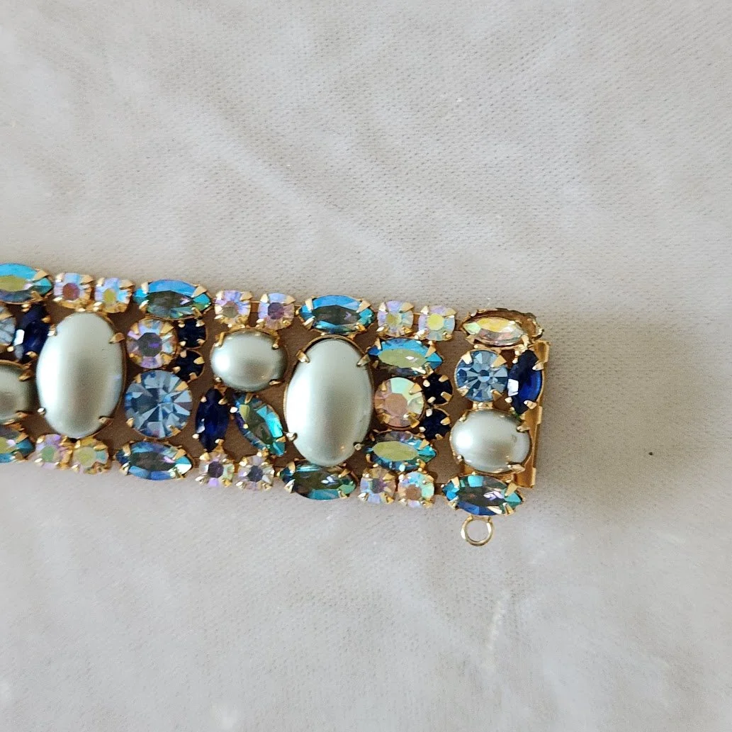 Blue AB & Faux Blue Pearls Bracelet 2.jpg