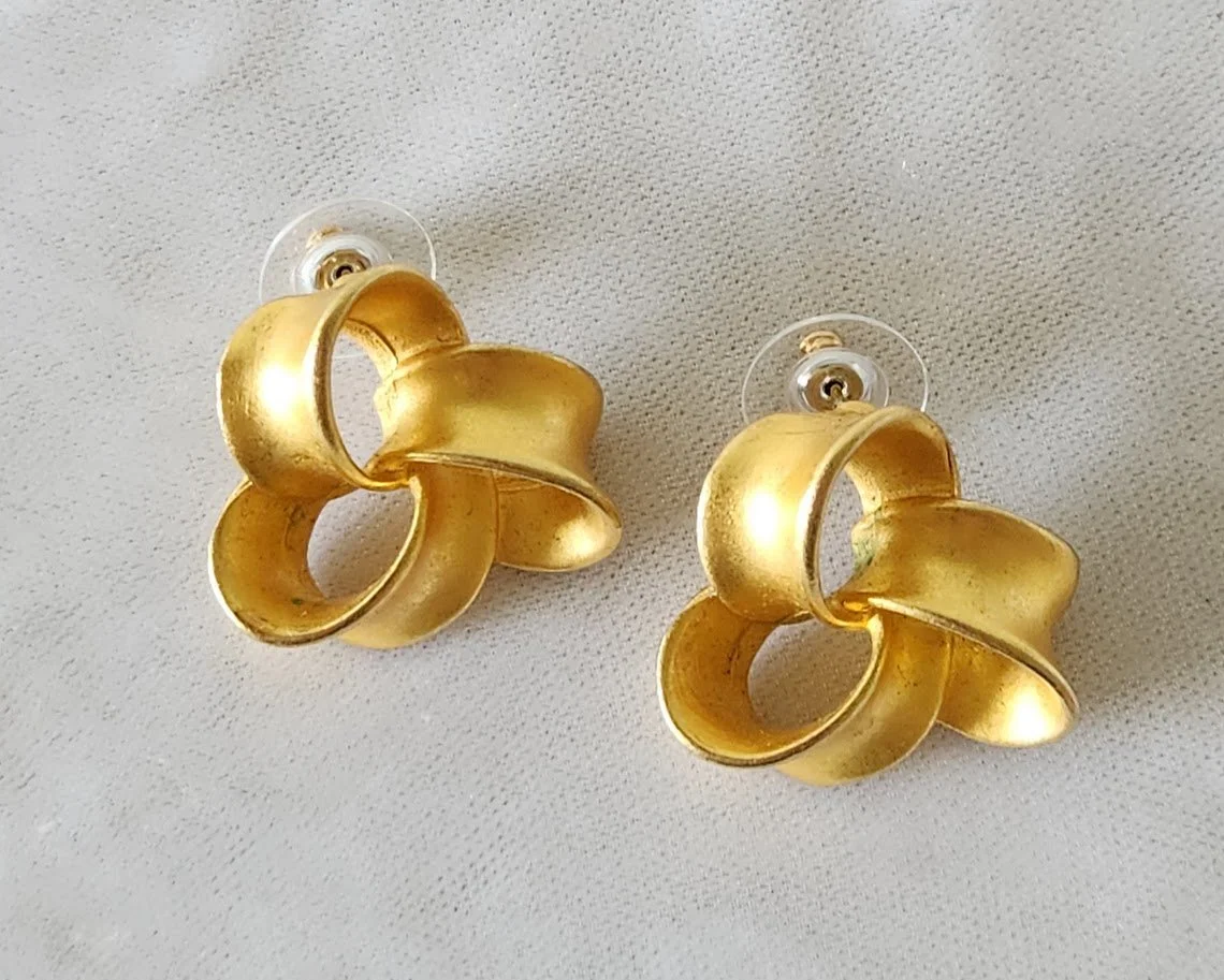 Anne Klein Loop Brooch 17.jpg