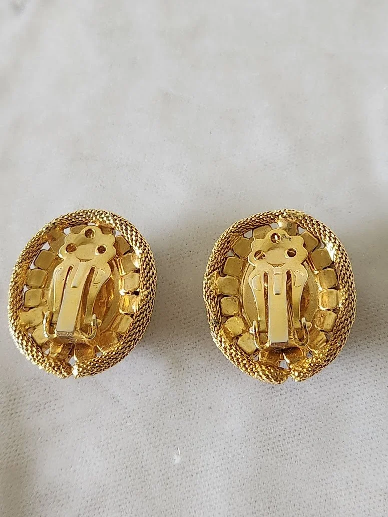 D&E Cameo Earrings 6.jpg