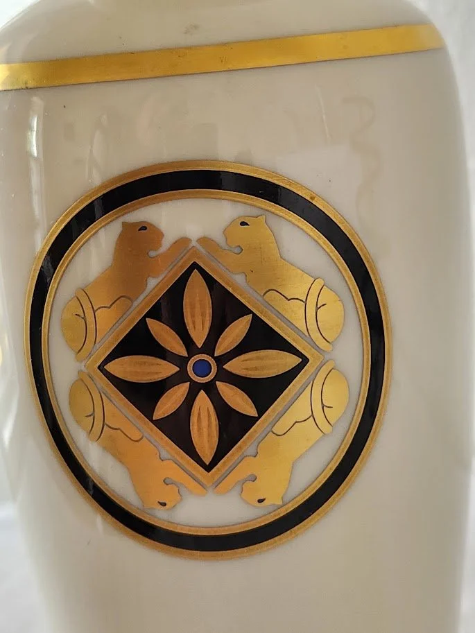 Cartier Vase 1.jpg