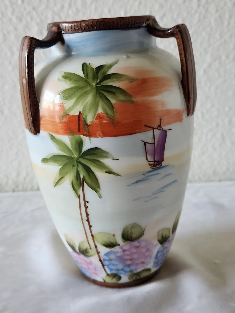 Japanese Vase 7.jpg