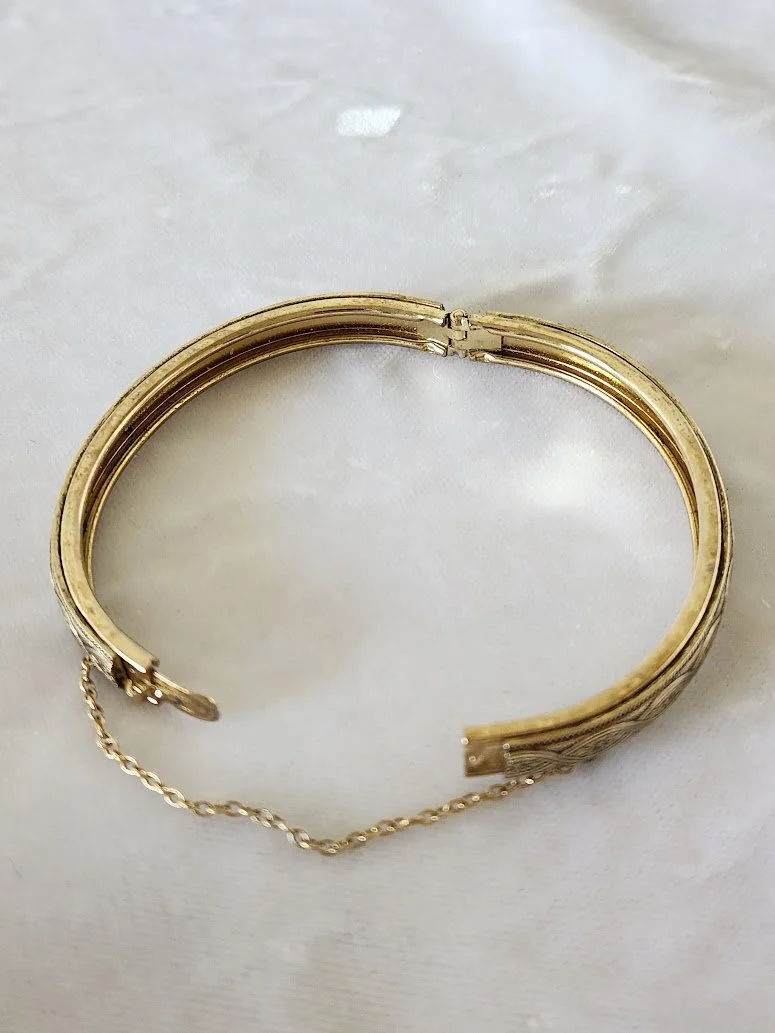 Whiting Davis Hinged Bangle 6.jpg