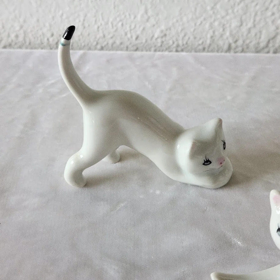 Three Cats 17.jpg