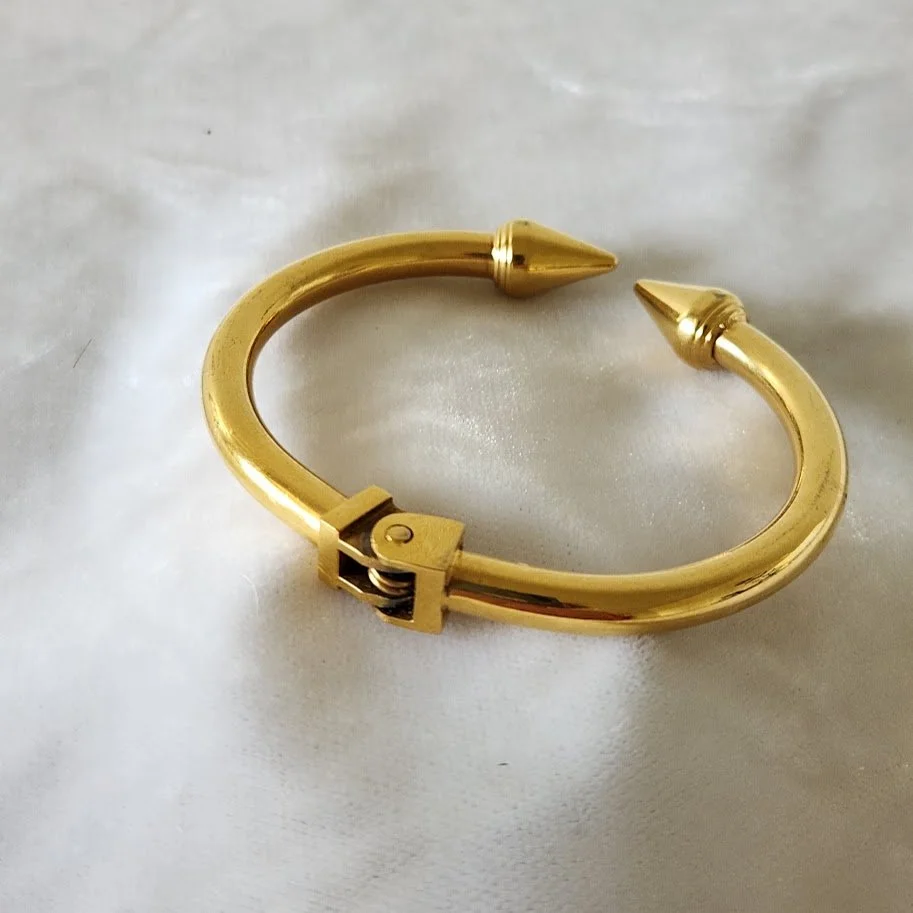 Arrow Tip Hinged Bangle Bracelet 5.jpg