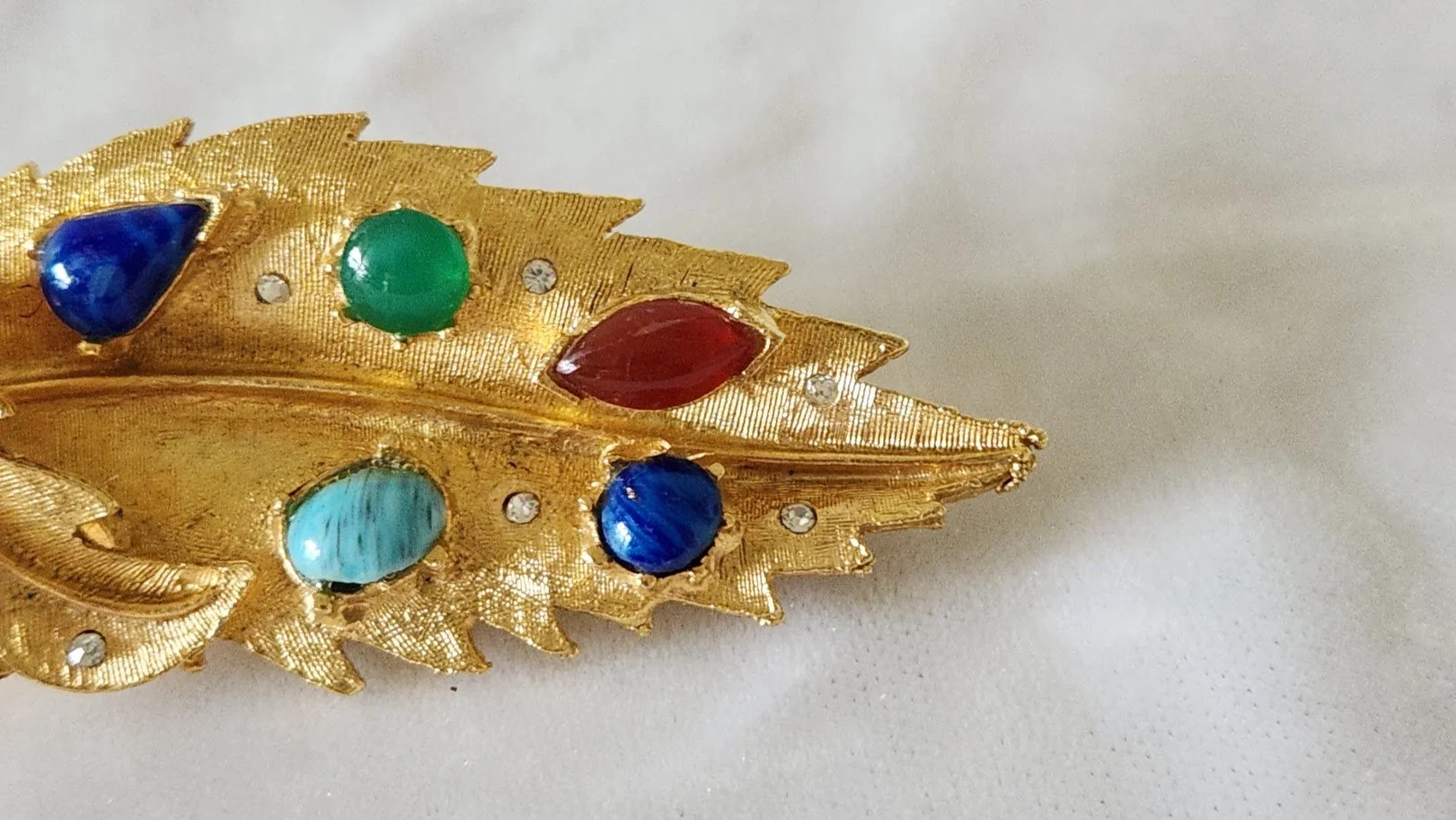 Faux Gems Leaf Brooch 11.jpg