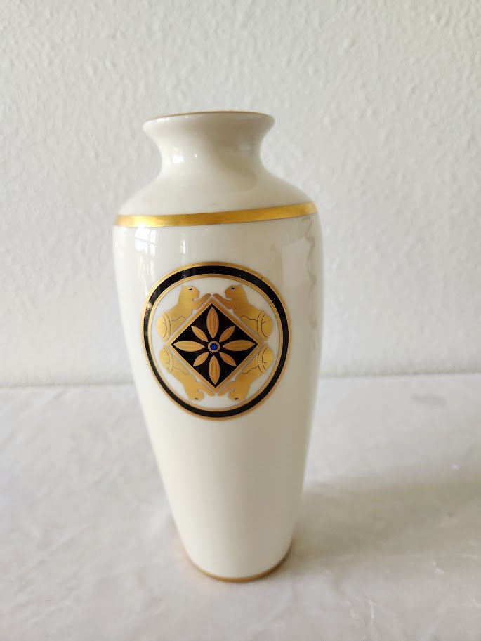 Cartier Vase 3.jpg