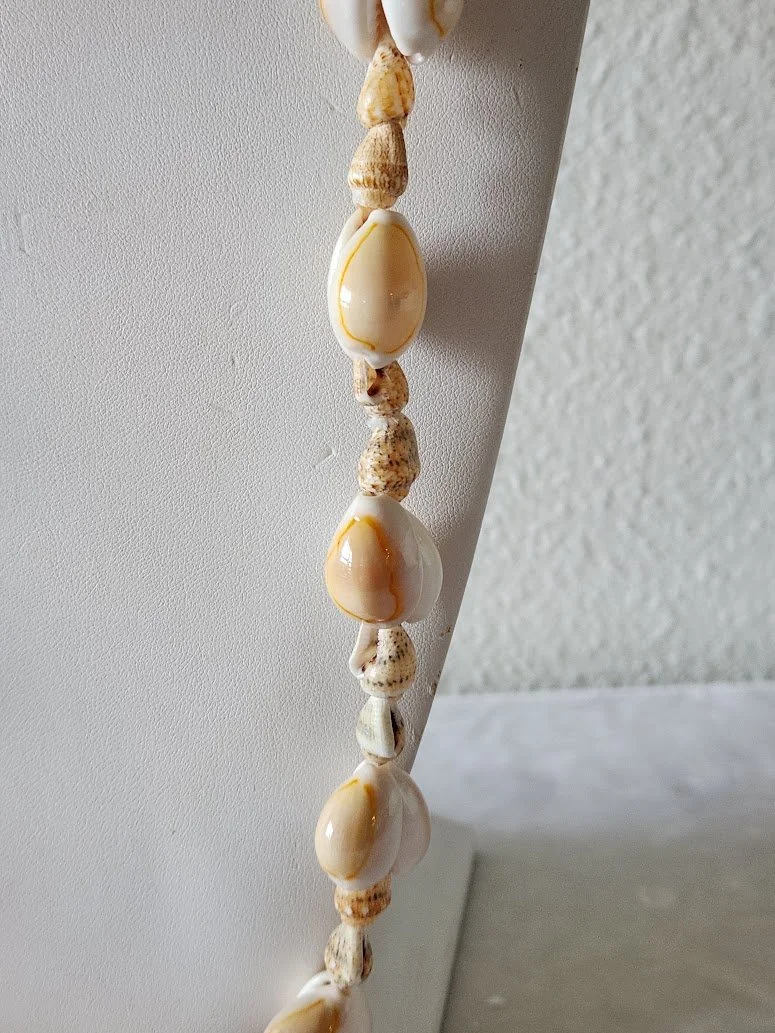 Double Cowrie Lei Necklace 7.jpg