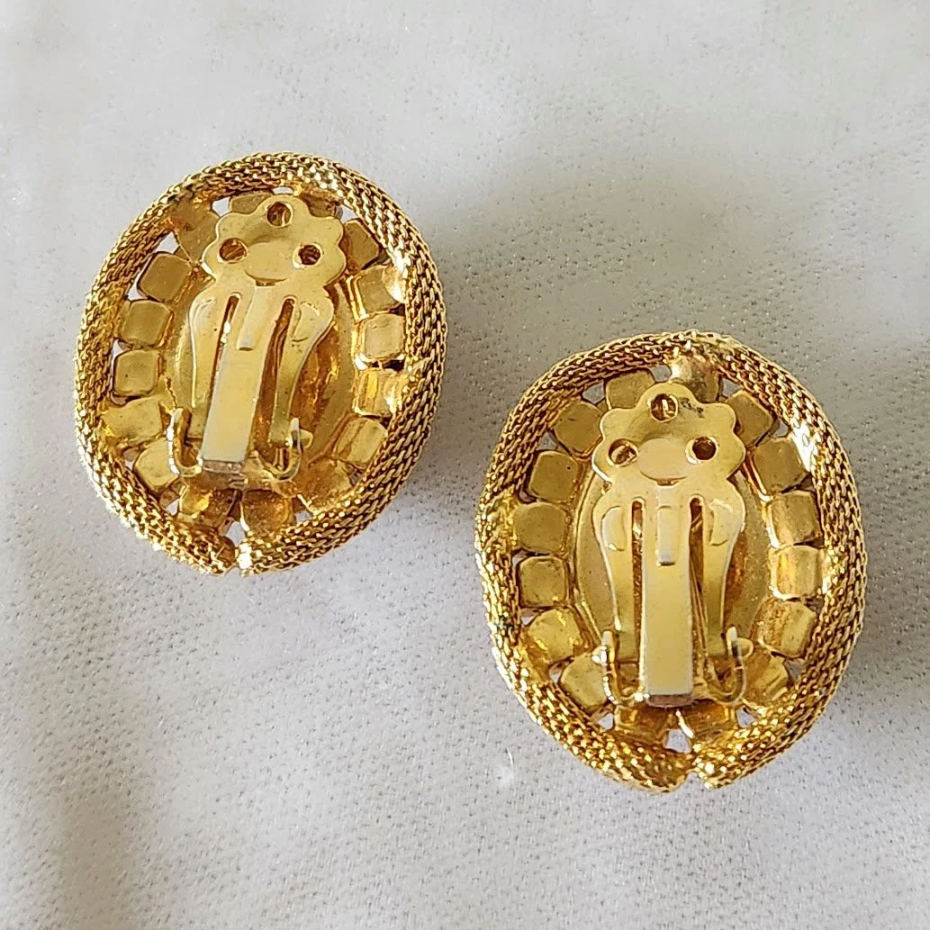 D&E Cameo Earrings 4.jpg