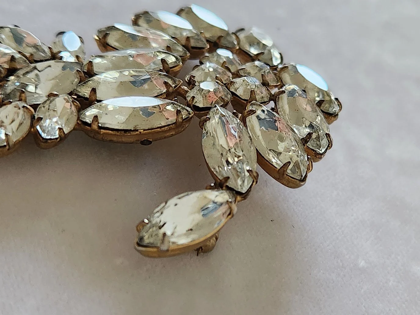 Garne RS Brooch 5.jpg