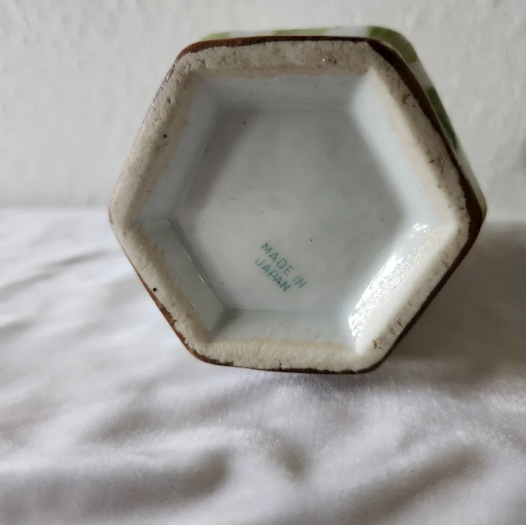 Japanese Vases Pair 6.jpg