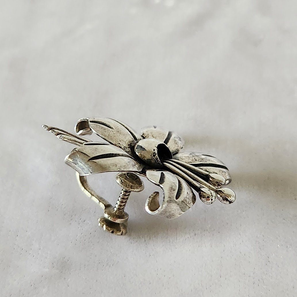 Mexican Silver Flower Earrings 11.jpg