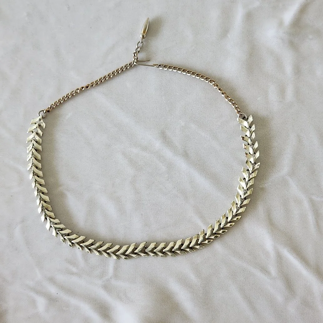 Silver Chevrons Choker Necklace 6.jpg