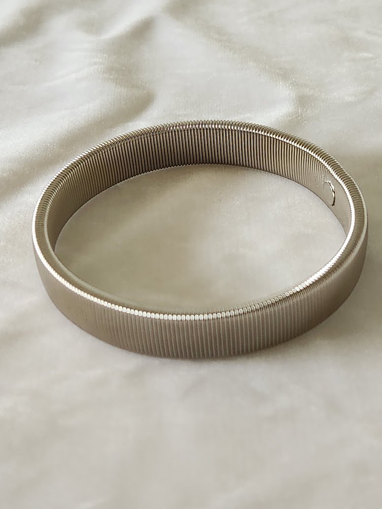 Silvertone Vintage Stretch Bracelet 1.jpg