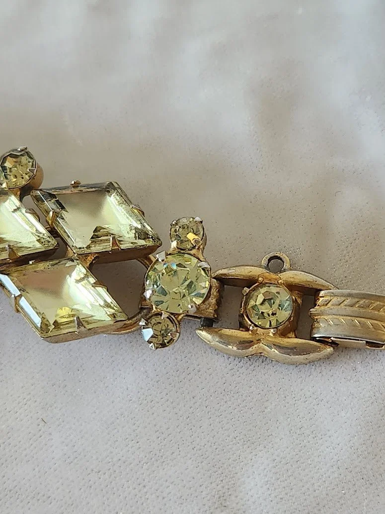 D&E Jonquil Frosted Yellow RS Bracelet 11.jpg
