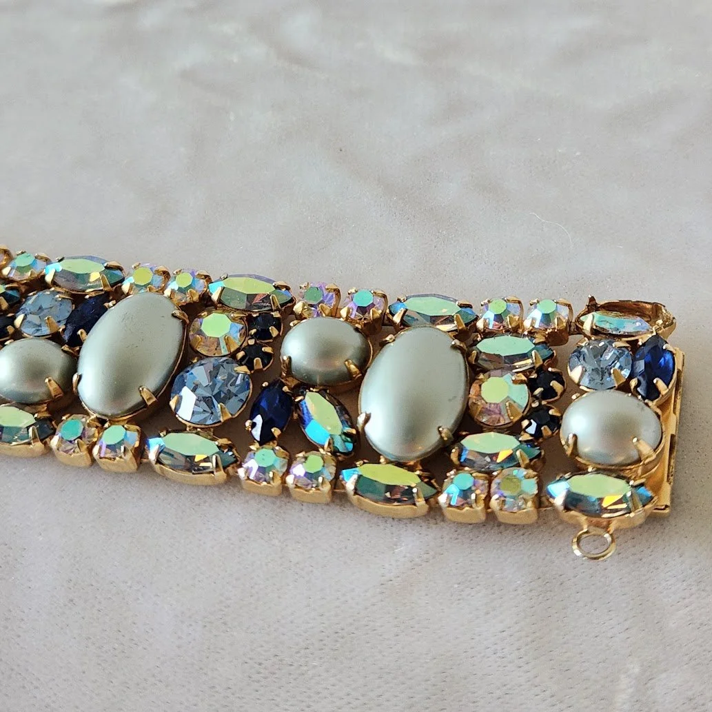 Blue AB & Faux Blue Pearls Bracelet 6.jpg