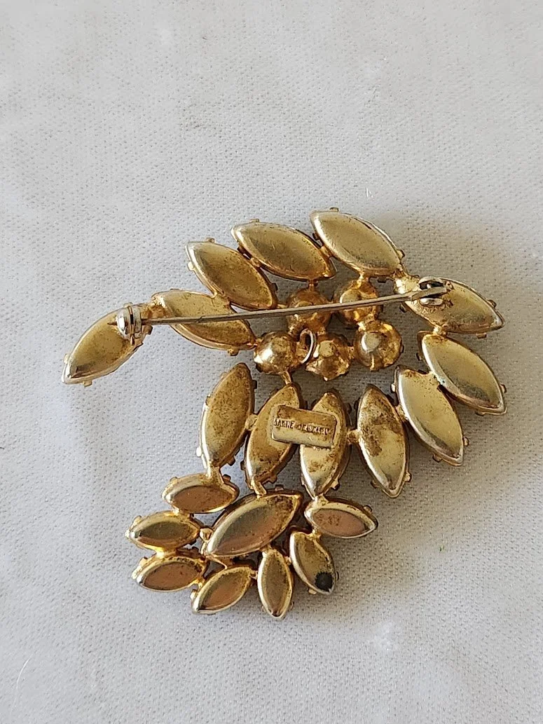 Garne RS Brooch 10.jpg
