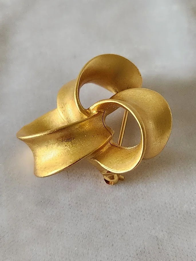 Anne Klein Loop Brooch 5.jpg
