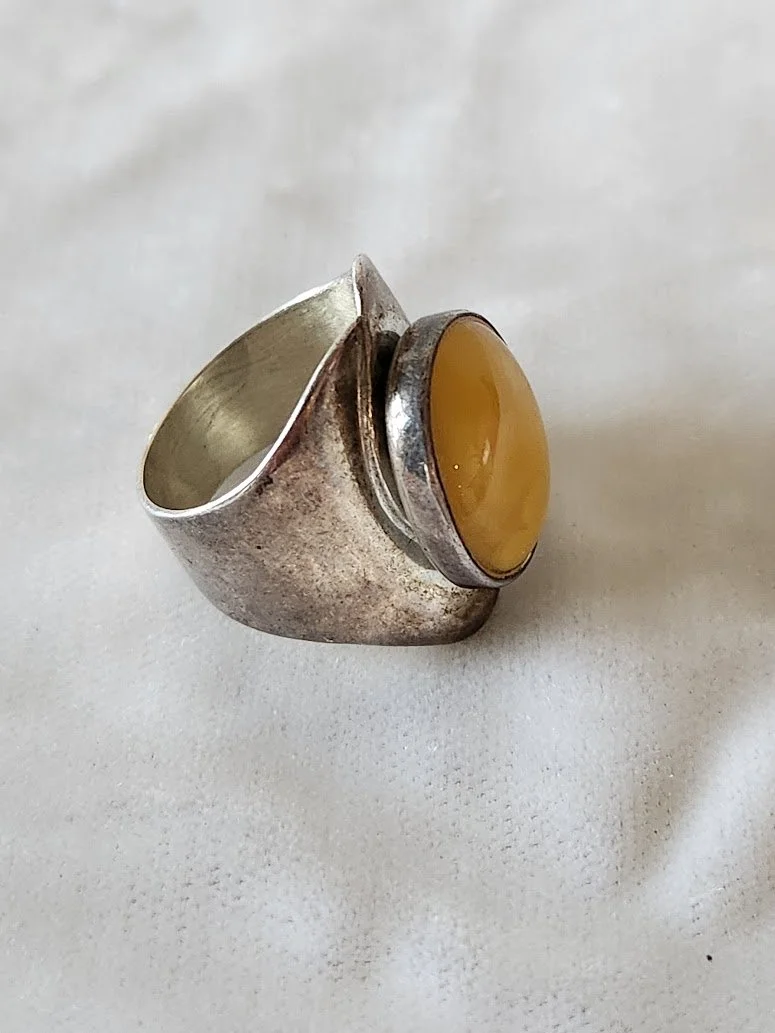 Baltic Amber Ring 2.jpg