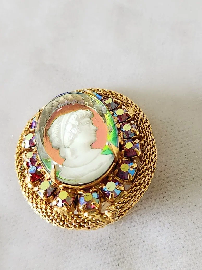 D&E Cameo Earrings 3.jpg