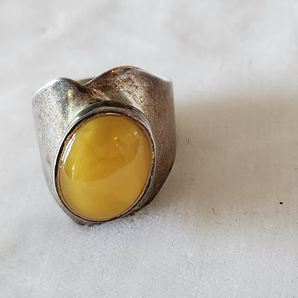 Baltic Amber Ring 8.jpg