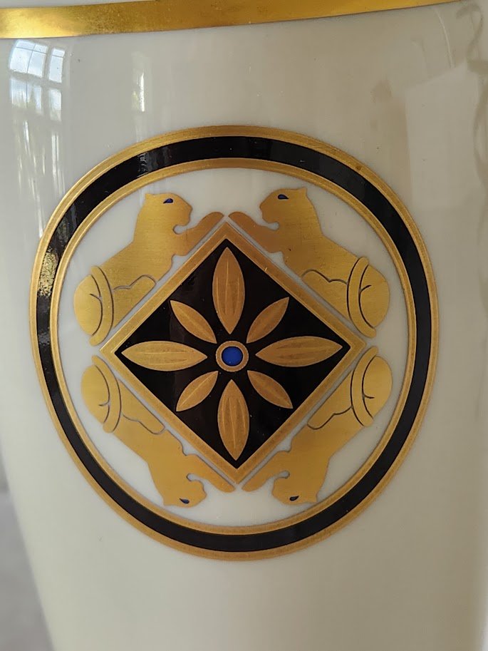 Cartier Vase 2.jpg