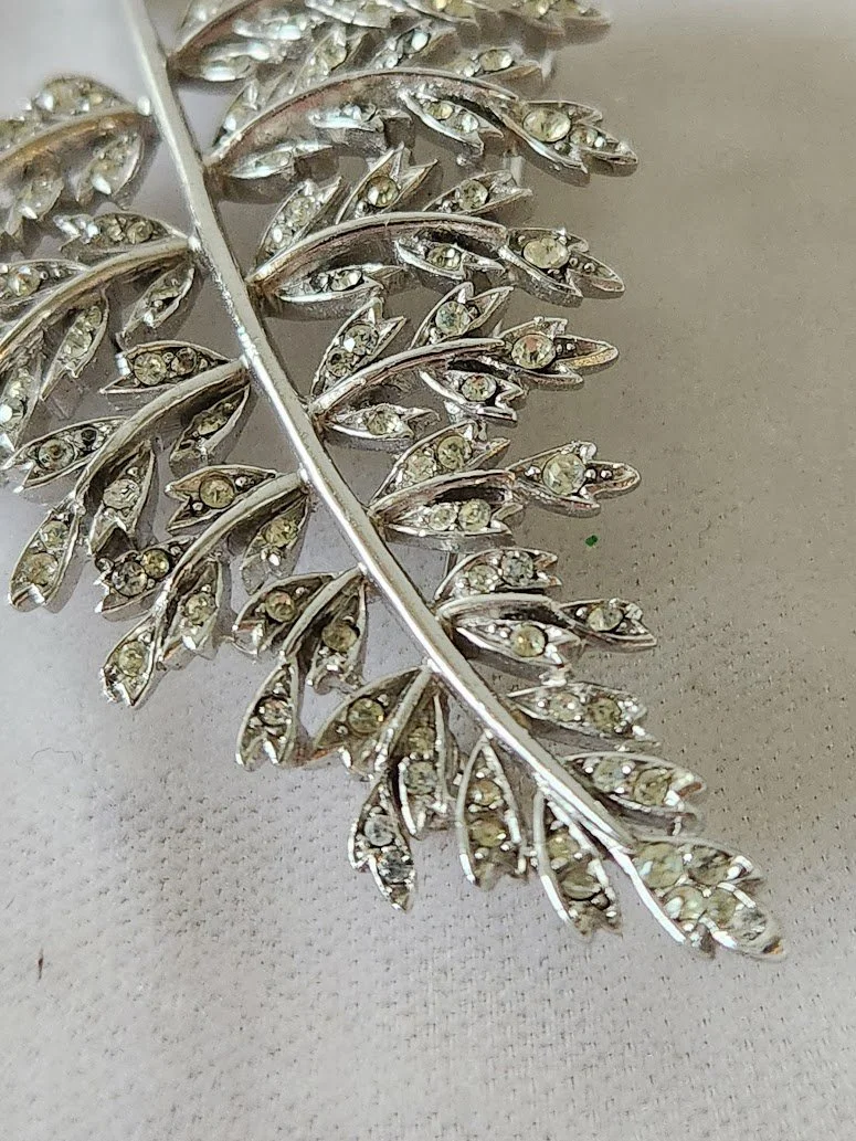 Trifari Silver Fern Brooch 10.jpg