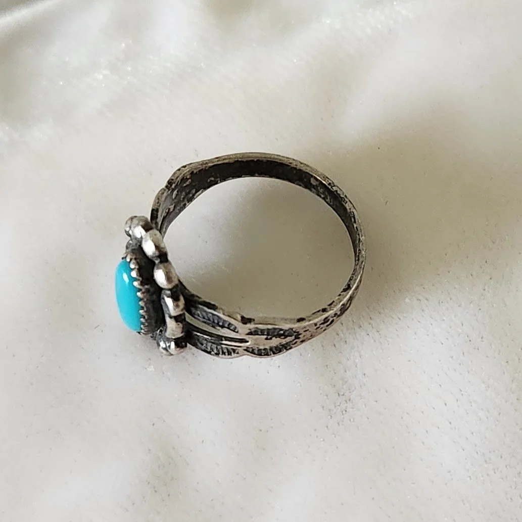 Silver Turquoise Ring Child 2.jpg