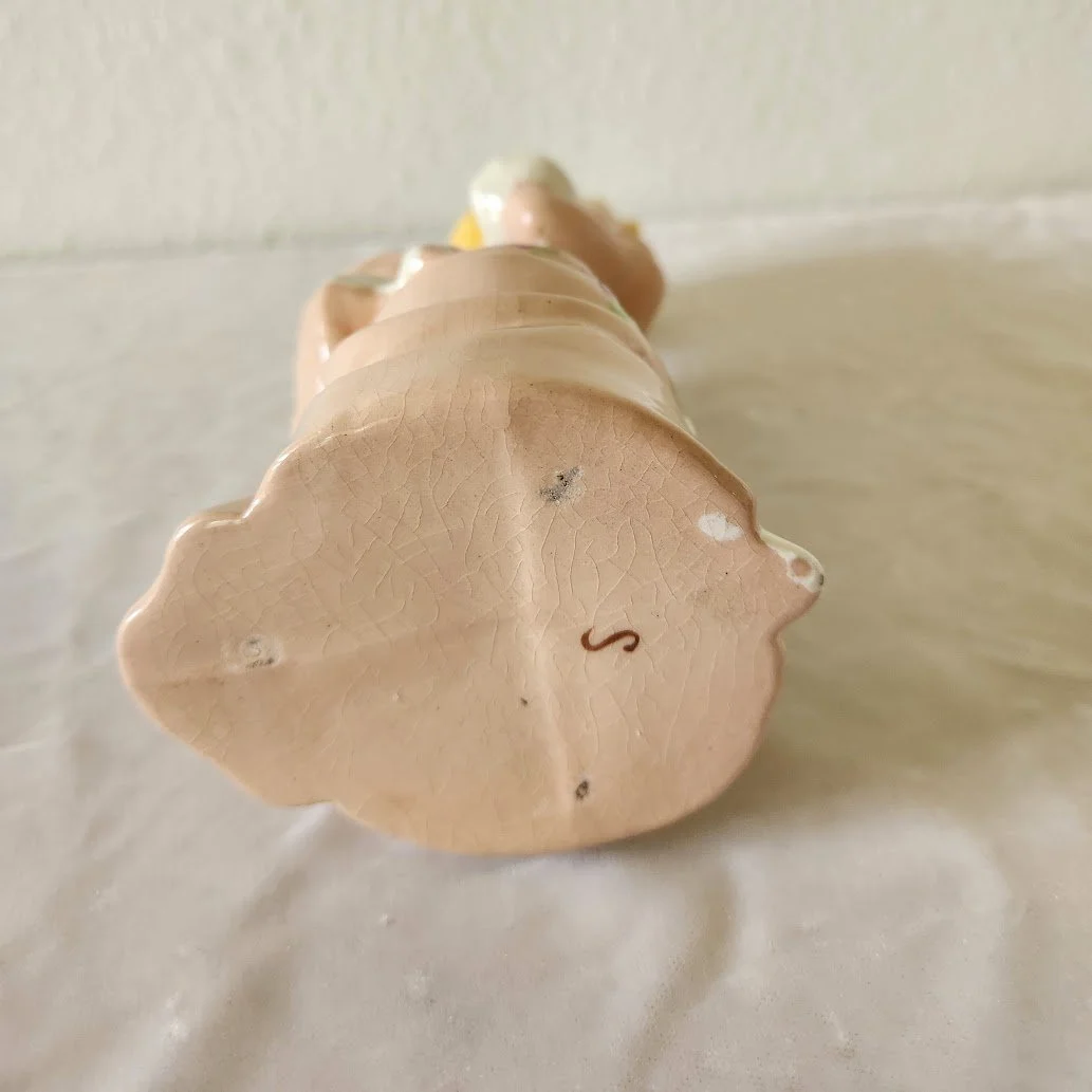 DeLee Lady Figurine 8.jpg