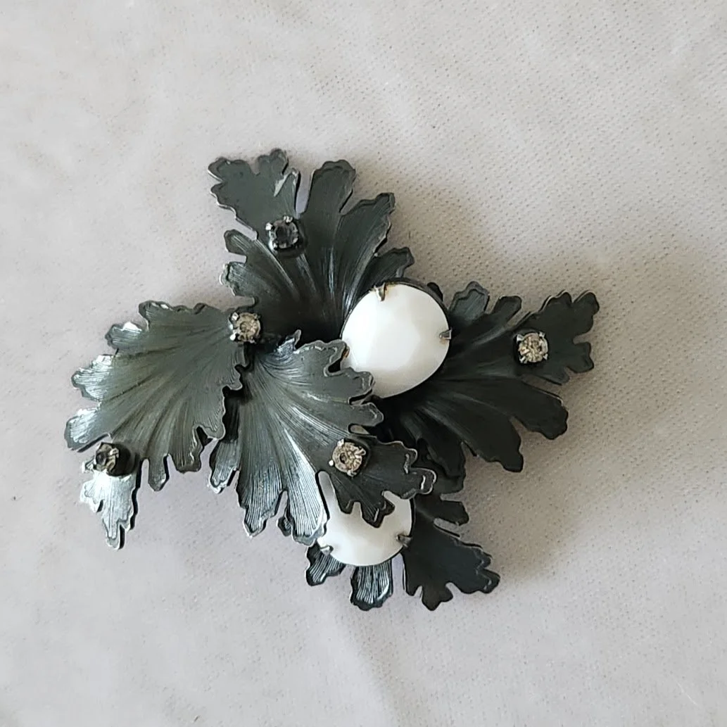 Hattie Carnegie Black Leaf Brooch 1.jpg