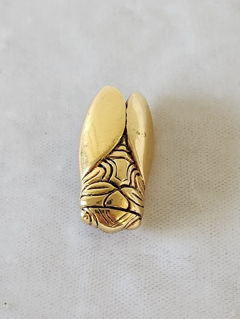 Rene Gouin Cicada Brooch 3.jpg