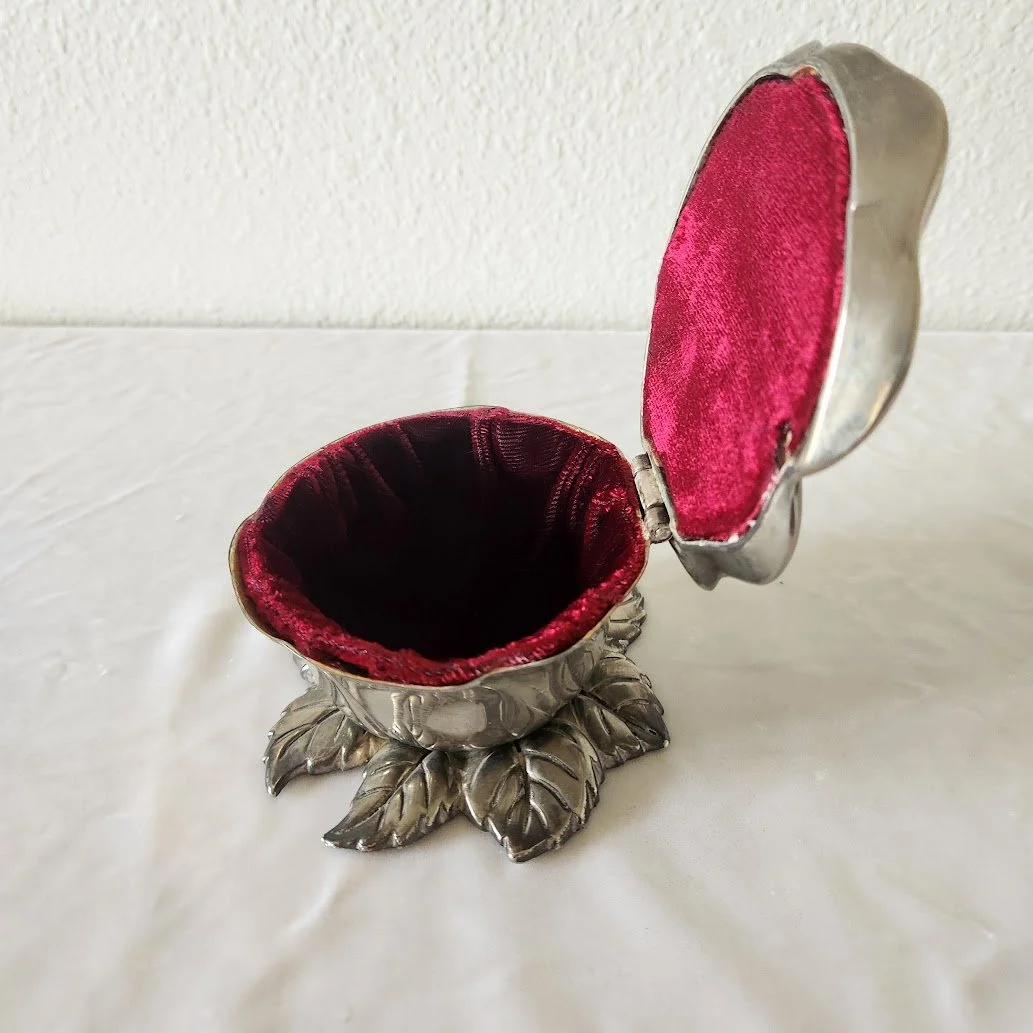 Godinger Rose Casket 8.jpg