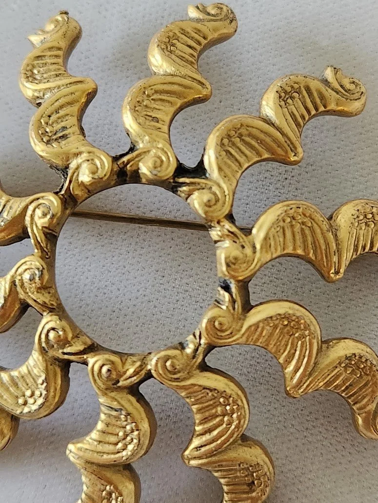 Alva Museum Replica Celtic Sun Brooch 6.jpg
